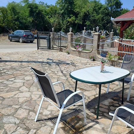 Apartman Raj Vrnjačka Banja Exterior foto